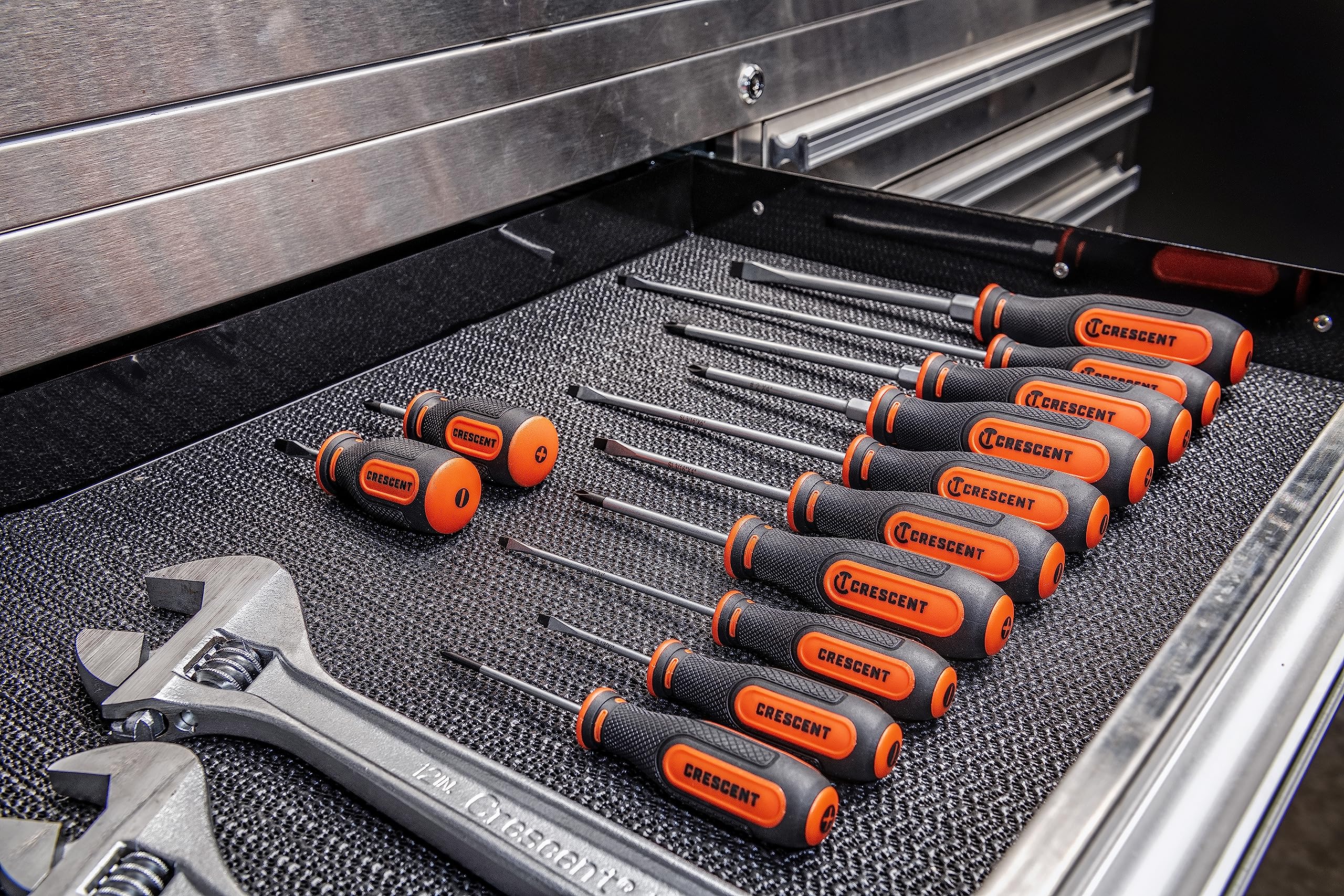 Crescent 20 Pc. Dual Material Screwdriver Set with Phillips, Torx, Slotted, and 4-in-1 Pocket Screwdrivers - CSDS20PCSET - Image 9