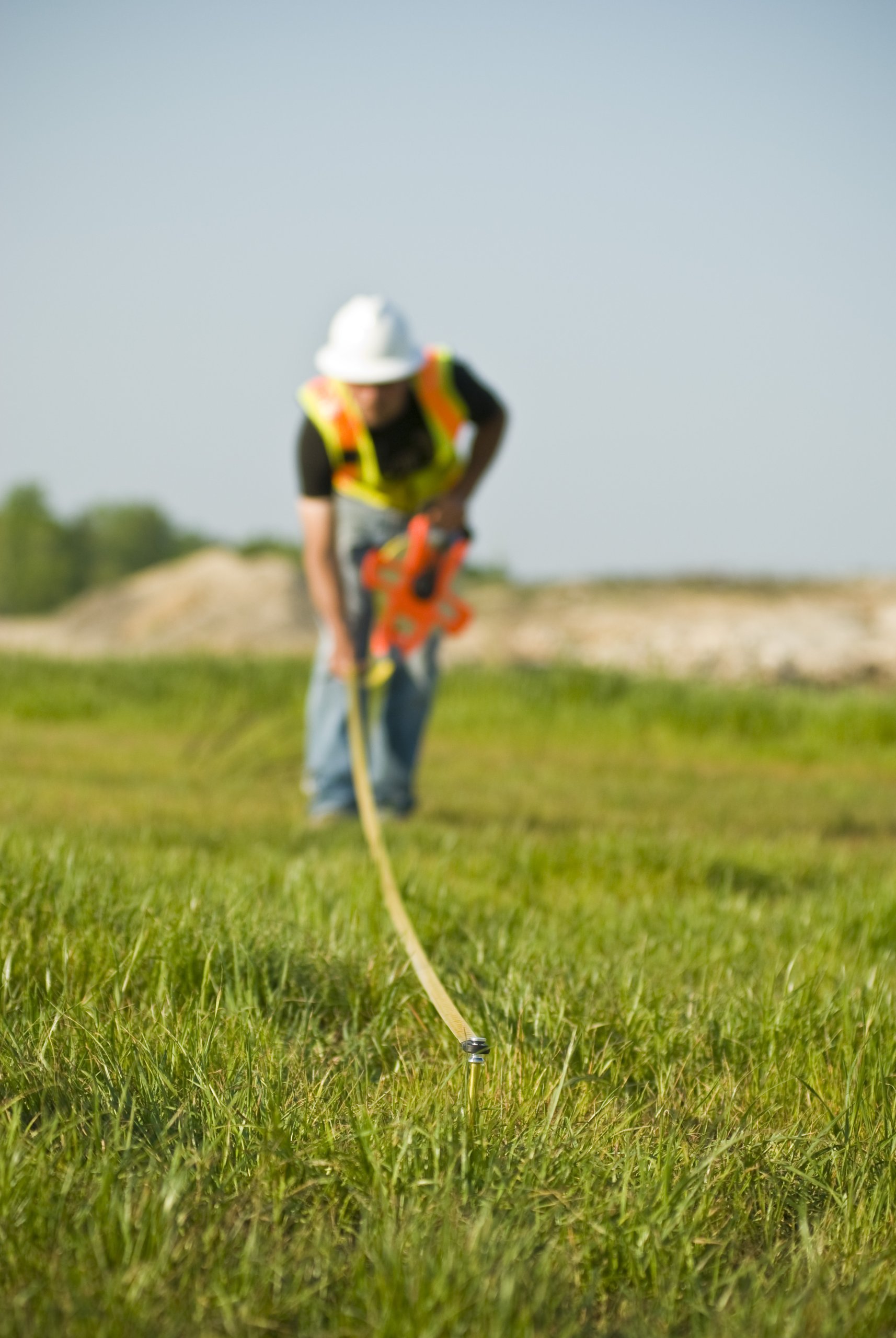 Crescent Lufkin 1/2" x 30m/100' Hi-Viz Orange Fiberglass SAE/Metric Dual Sided Tape Measure - FM030CME - Image 3