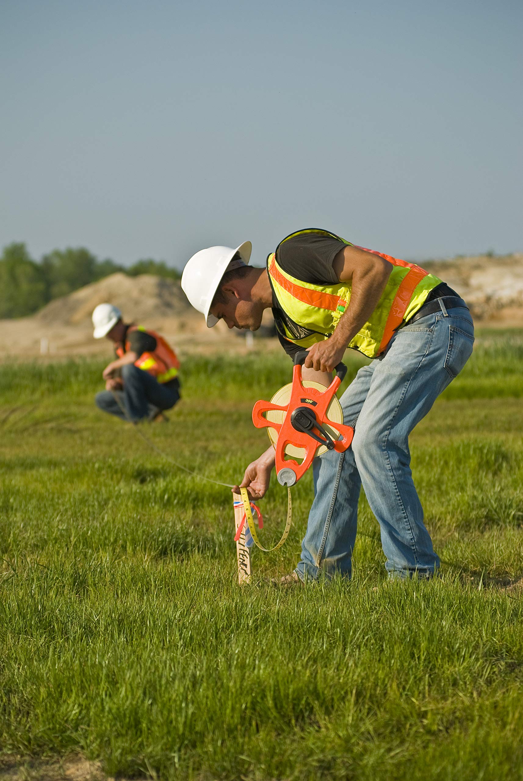 Crescent Lufkin 1/2" x 30m/100' Hi-Viz Orange Fiberglass SAE/Metric Dual Sided Tape Measure - FM030CME - Image 5