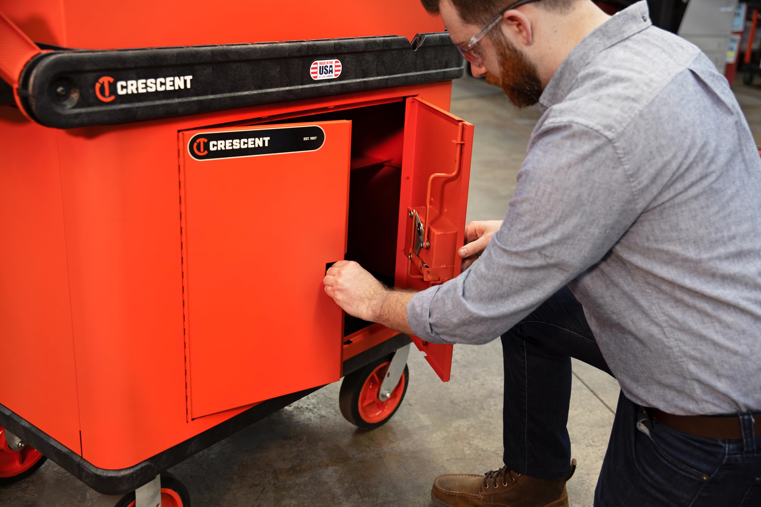 Crescent RAILWORKS Double Door Steel Security Panel Lockable Storage | IUC2DLCRM - Image 3